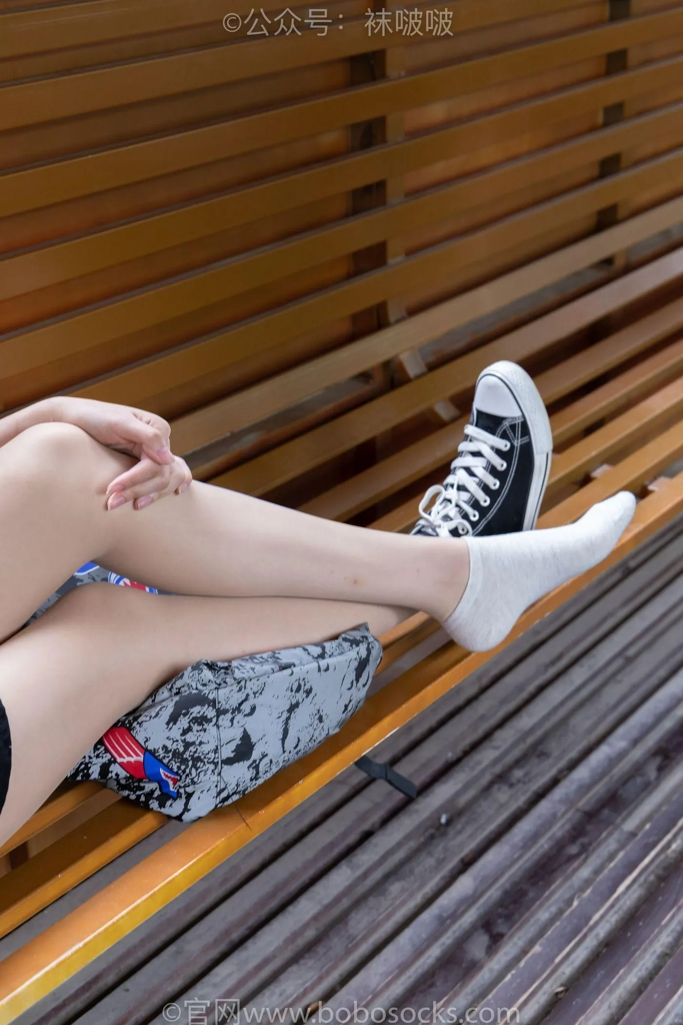 [BoBoSocks袜啵啵]NO.013 小甜豆-匡威帆布鞋、浅灰色短棉袜、肉丝 [132P]插图3
